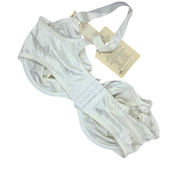 VINTAGE BALI SATIN TRACINGS UNDERWIRE BRA 40D - New With Tags - Picture 2 of 8